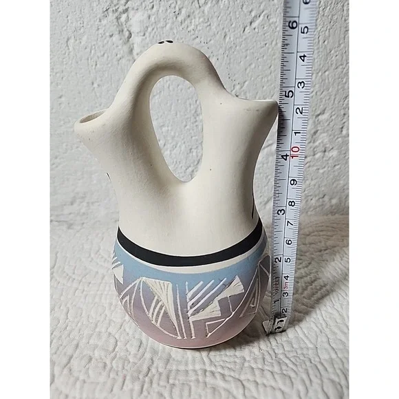 Native American Navajo Pottery Wedding Vase Artist Signed - Picture 6 of 6